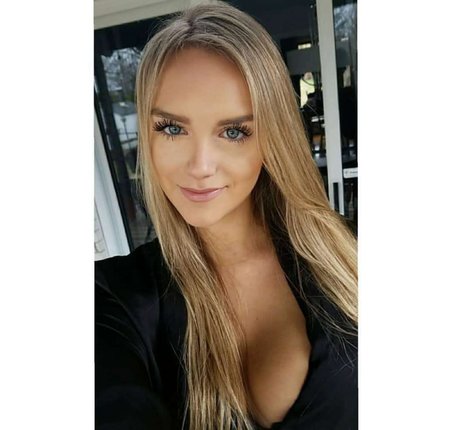 Alex Ann Lavigne Pelletier