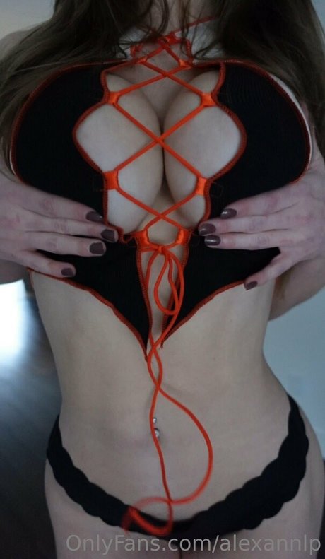 Alex Ann Lavigne Pelletier