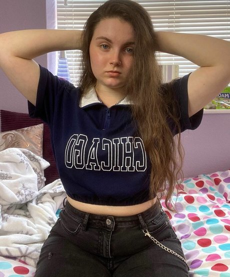 Bustybritishbrunette