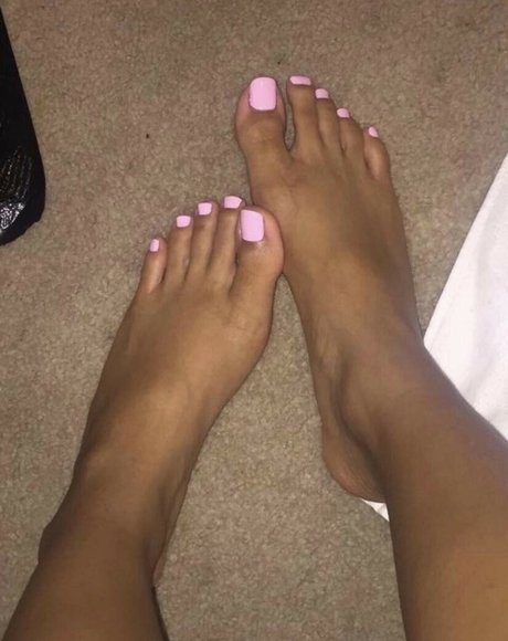 Pretty Feet