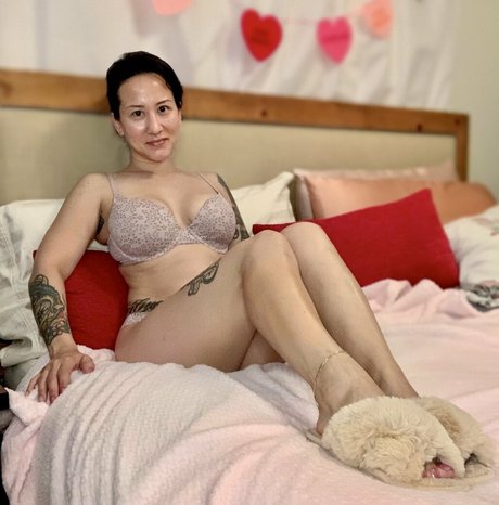 Kimkissesfootgoddess