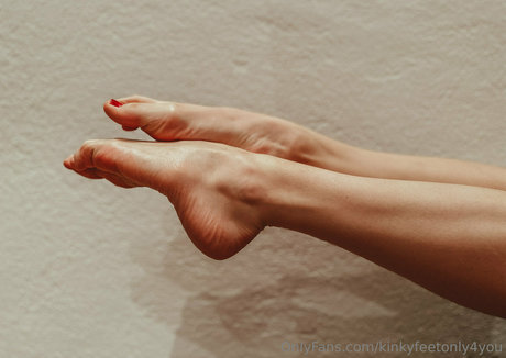 Kinkyfeetonly4you