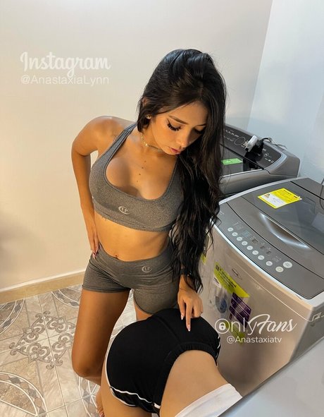 Anastaxialynnofficial