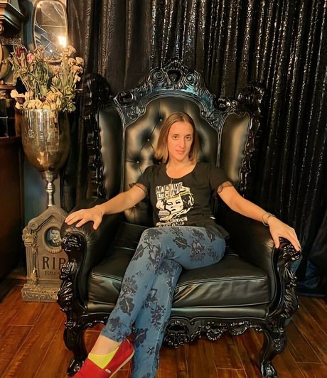 Ashley Victoria Robinson