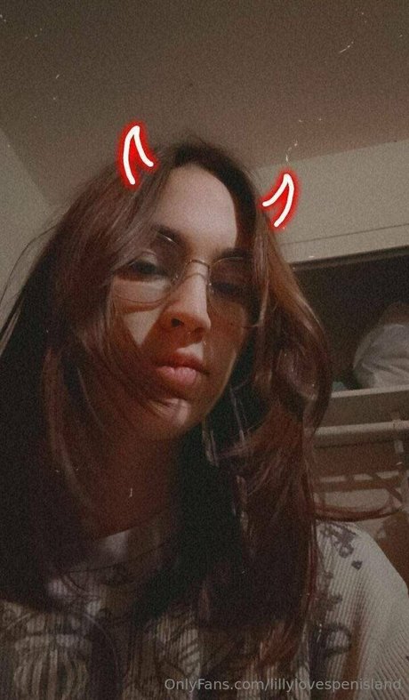 Lillylovespenisland