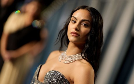 Camila Mendes