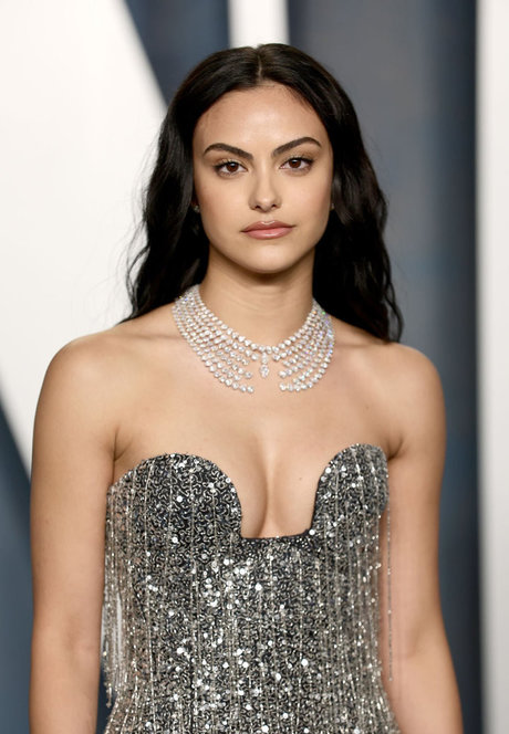 Camila Mendes