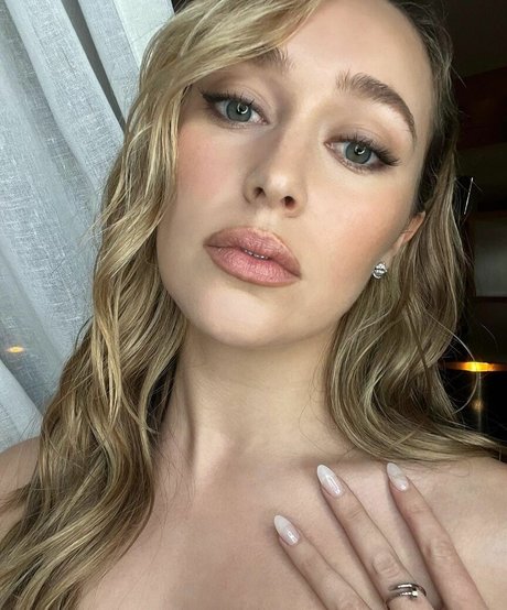 Alycia Debnam Carey