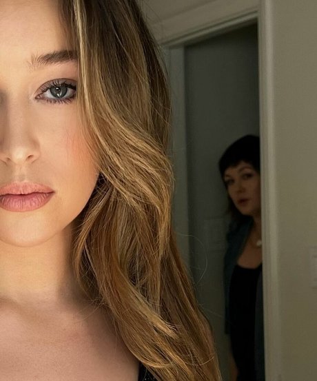 Alycia Debnam Carey