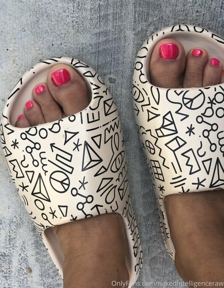 Nakedintelligenceraw