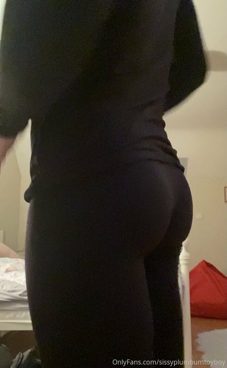 Sissyplumbumtoyboy