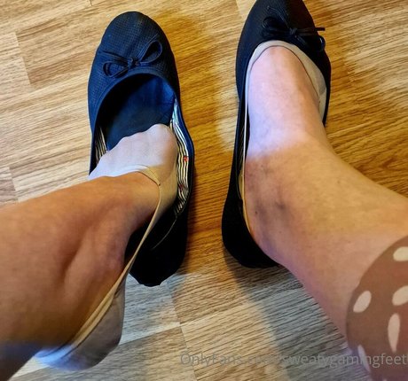 Sweatygamingfeet