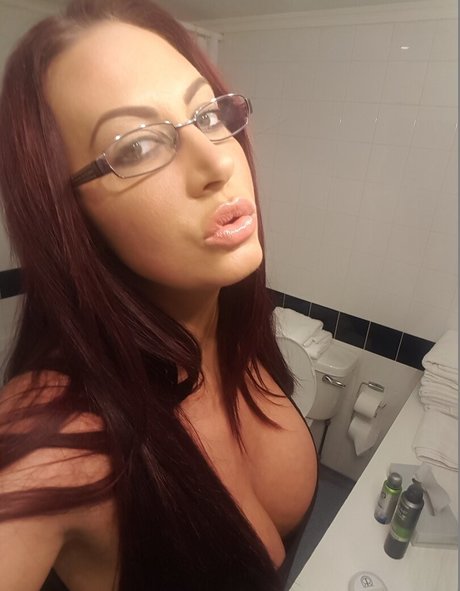 Sexyemmabutt
