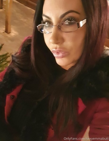 Sexyemmabutt