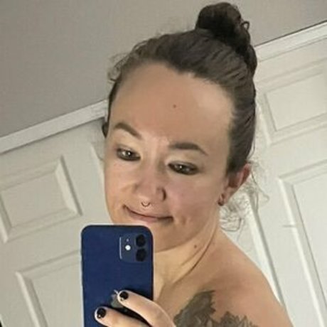 Xxxkhloekarter  nude leaked OnlyFans photo