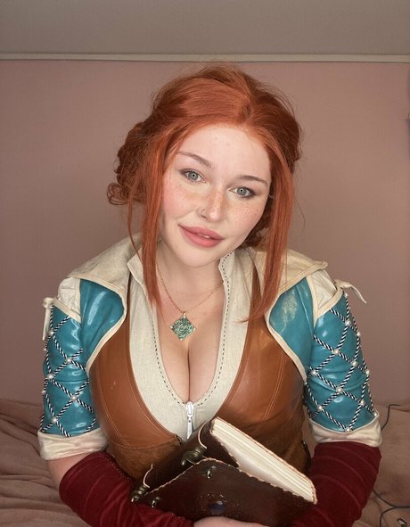 Adia Cosplay