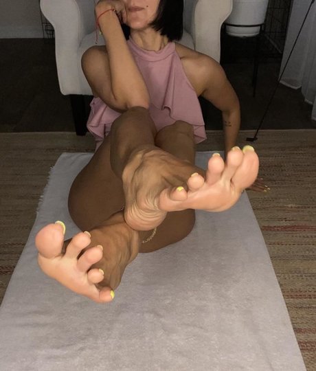 Laprettyfeet4