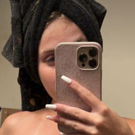 Urfavoritesnowbunnyyy