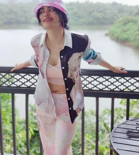 Adah Sharma