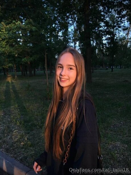 Tati Tatiii18