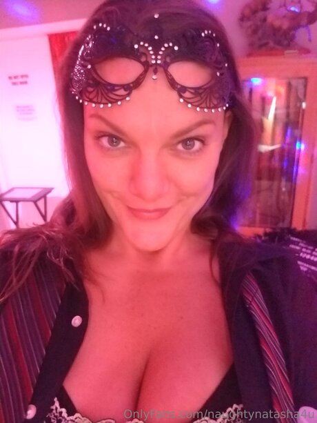 Naughtynatasha4u