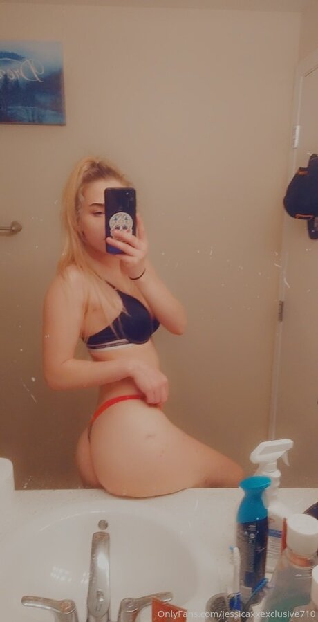 Jessicaxxexclusive710