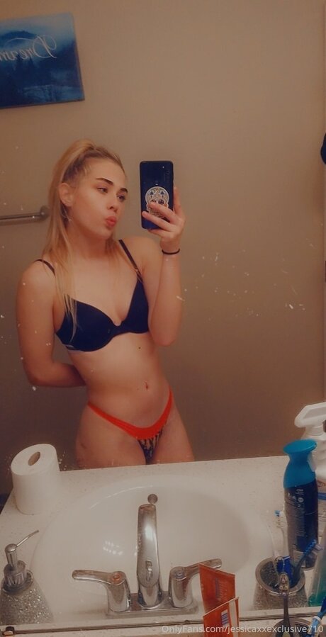 Jessicaxxexclusive710