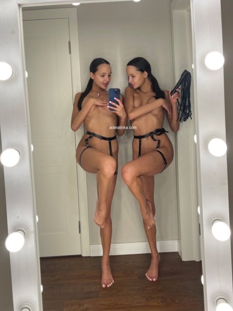 Adelalinka Twins