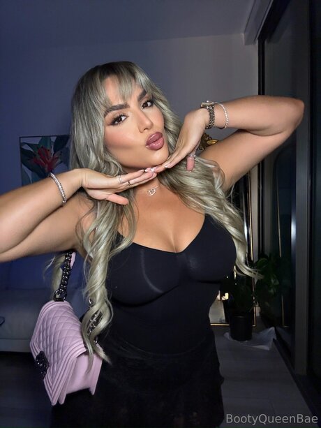 Bootyqueenbae