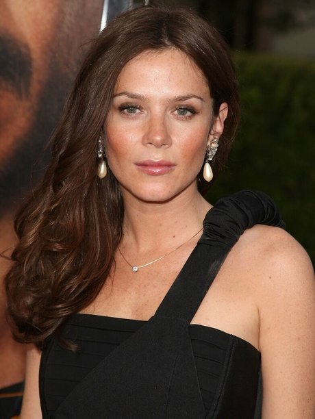 Anna Friel