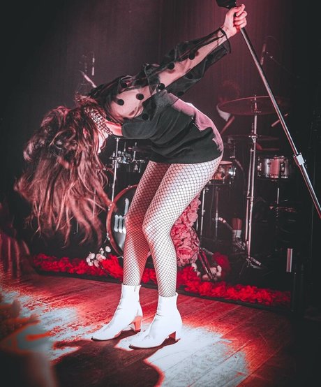 Lauren Mayberry