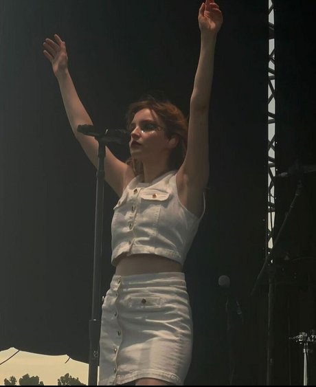 Lauren Mayberry