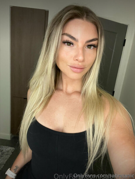 Sabrinanic naked leaks OnlyFans pic