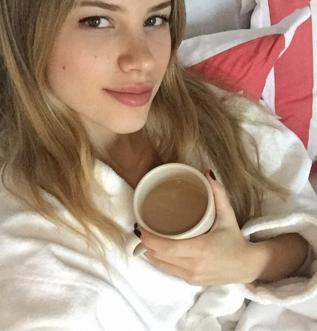 Halston Sage