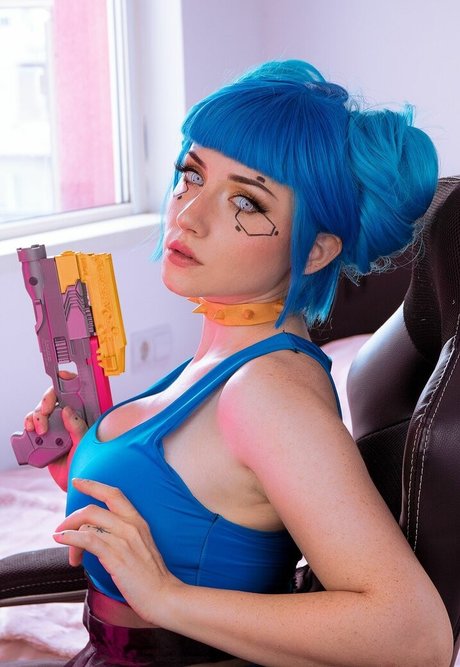 Ezy Summers Cosplay