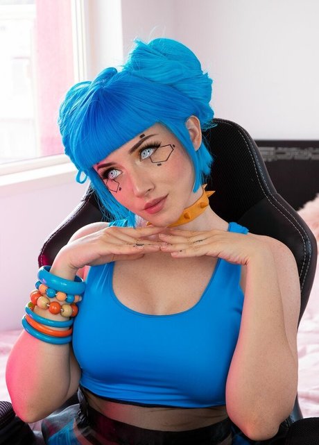Ezy Summers Cosplay