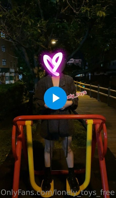 Lonelytoysfree