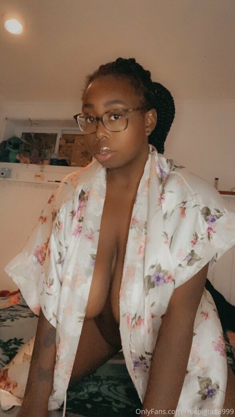 Freebigtits6999