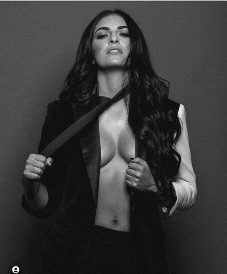 Sonya Deville