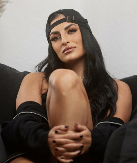 Sonya Deville
