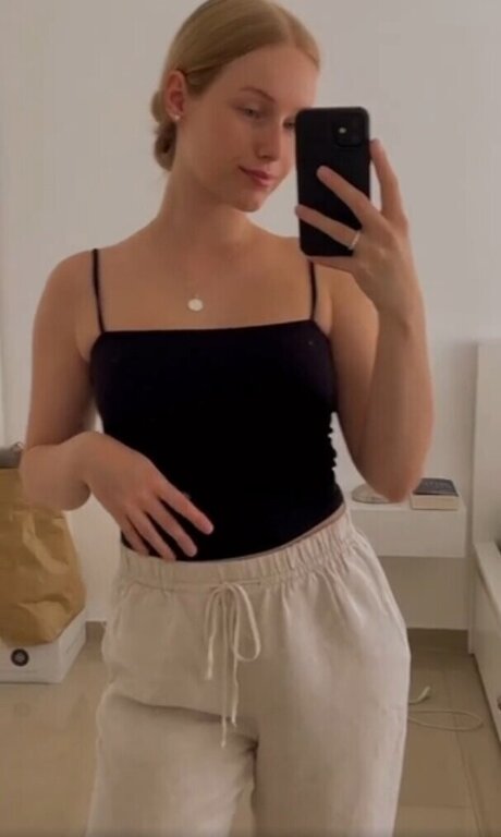 Nadine Von Relaxasmr