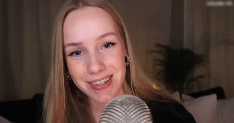 Nadine Von Relaxasmr