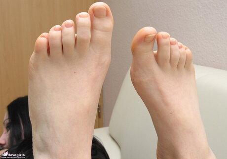 Footlovegirls