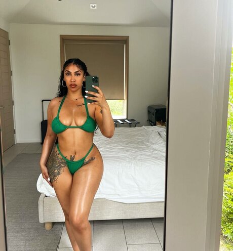 Queen Naija