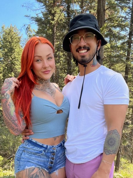 Free Phamily Standards  Mandi Cat