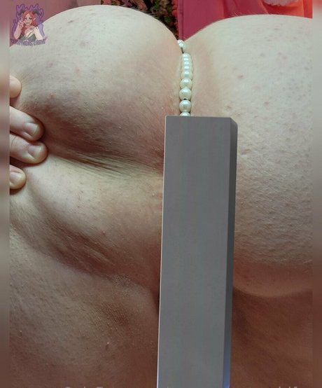 Curvymonstergirlfree