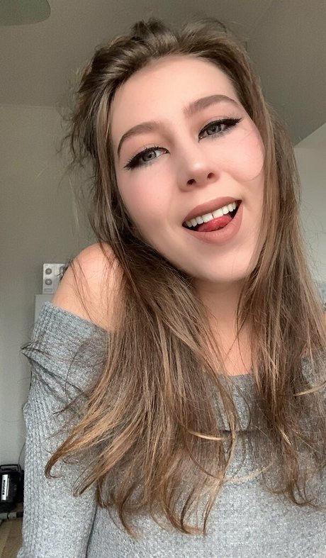 Weronikaaria  nude leaked OnlyFans photo