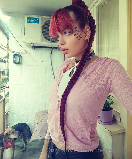 Tattoedgirl1free