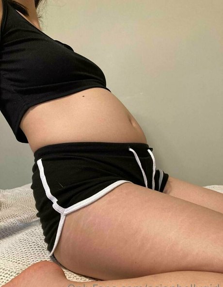 Asianbellygirl