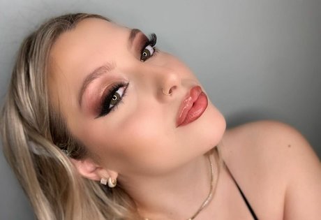 Anabel Kloe Lamarche